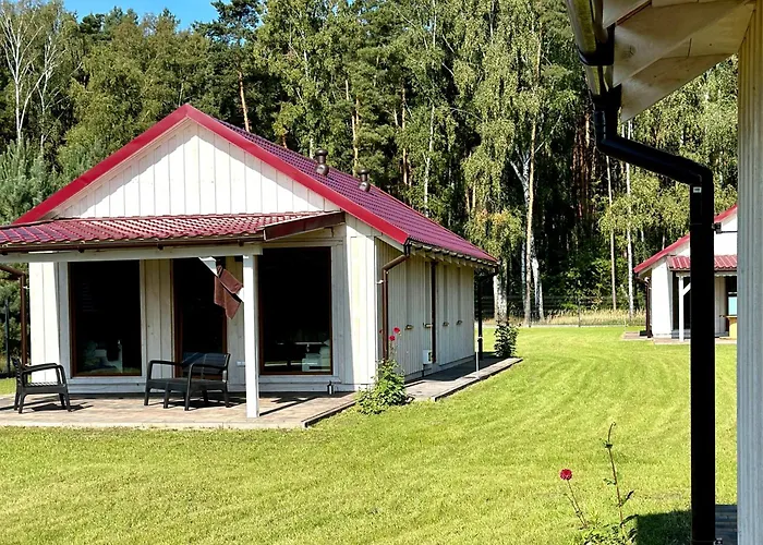 Letniskowe Miedzy Jeziorami W Lipnicy Holiday home *