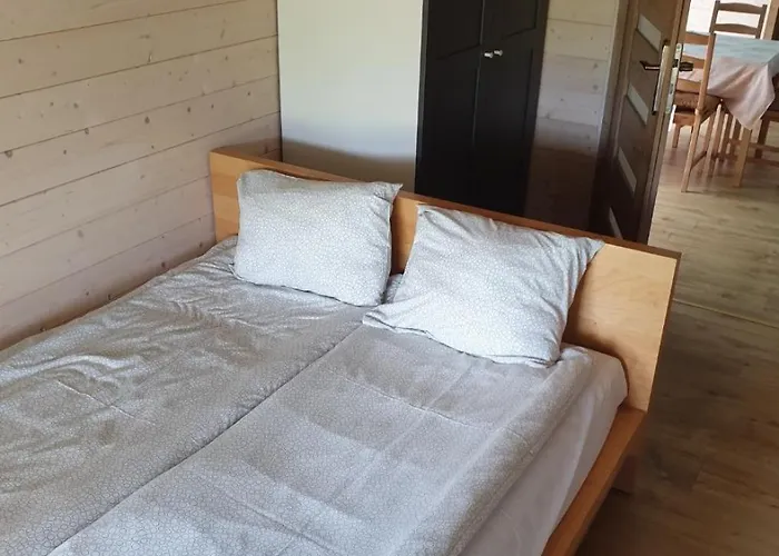 Letniskowe Miedzy Jeziorami W Lipnicy Lipnica (Slupca)